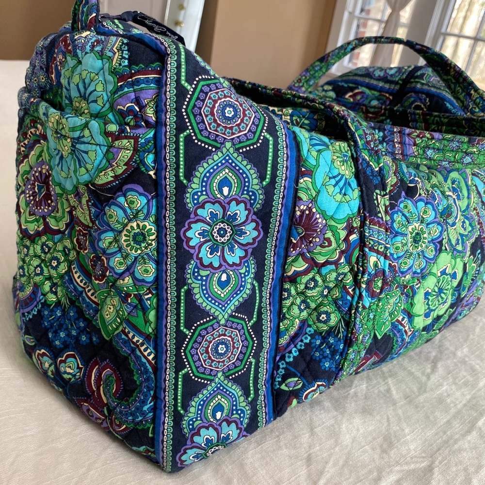 Large Vera Bradley duffel bag- used twice!
